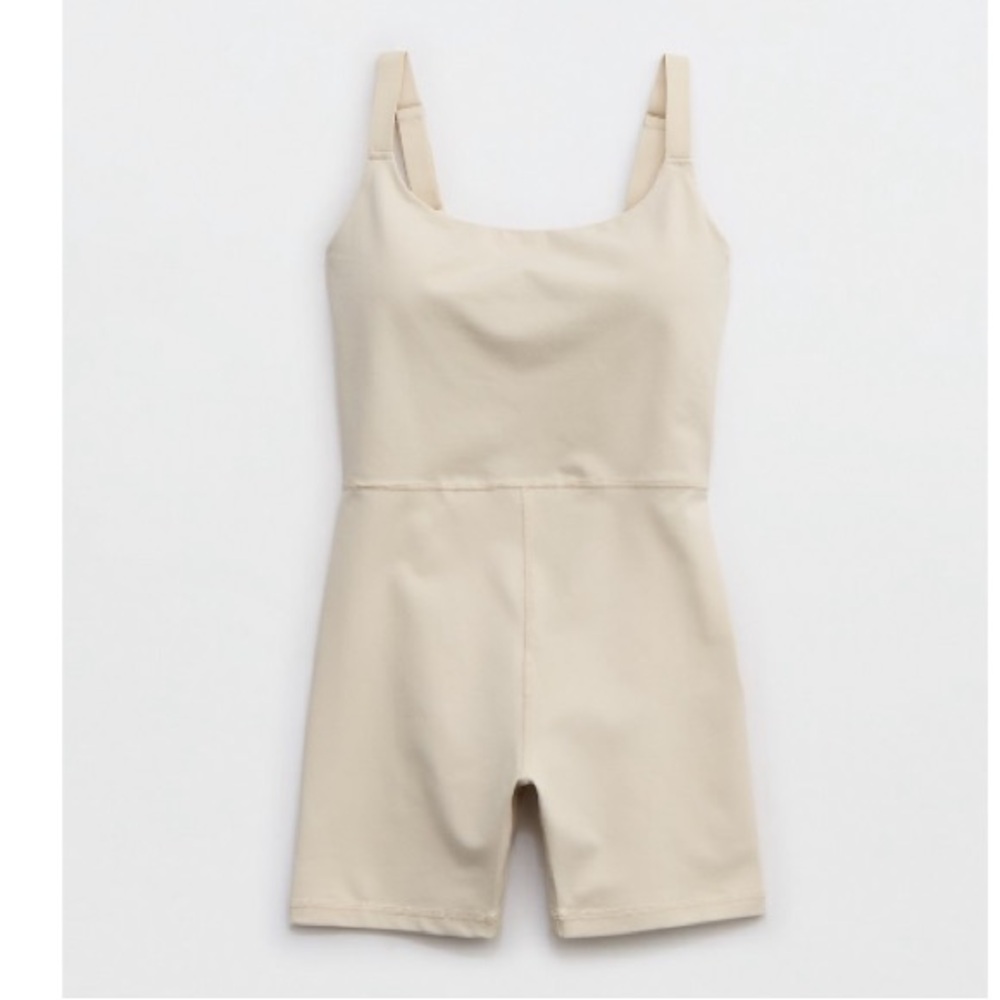 Offline by aerie the hugger scoop 5” romper soft oat (pics included)